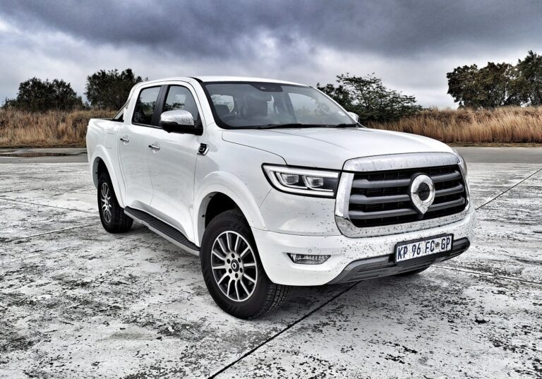 gwm-p-series-white-exterior-front